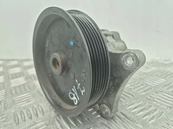 Pompe de direction assistée Mercedes OEM A0064667501 image 2