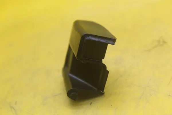 Slutlock skjutdörr höger VW T4 OEM 701843884A image 8