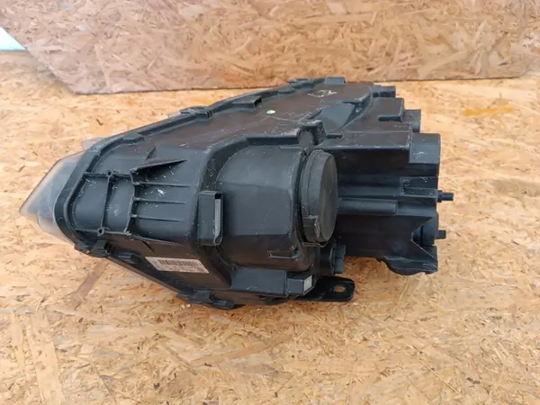 Vasen Etuvalaisin Volkswagen Amarok image 7