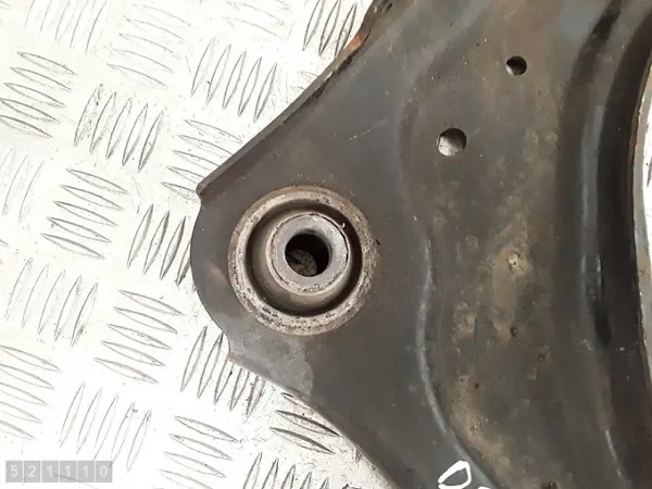 Brazo suspensión Renault OEM AM-521110 Usado image 3