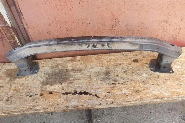 Viga de para-choque traseiro SEAT IBIZA IV 6J3807305 image 3