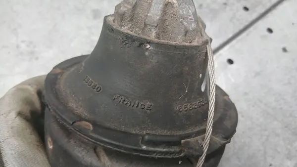 2005 Volvo V70 Engine Mount 13540 image 6