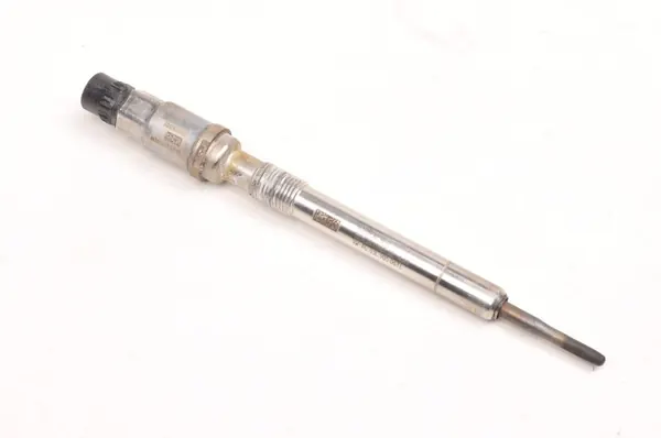 Hehkutulppa Volkswagen OEM 03L 905 061L - Käytetty image 2