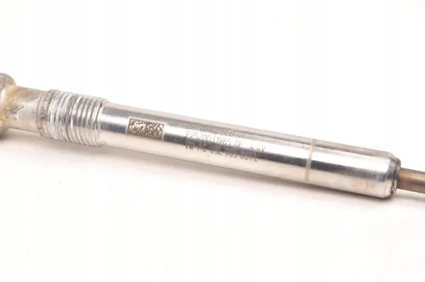 Hehkutulppa Volkswagen OEM 03L 905 061L - Käytetty image 3