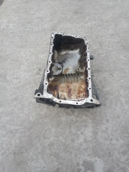 Oljetank Audi A4 B6 B7 1.8 T BFB image 7