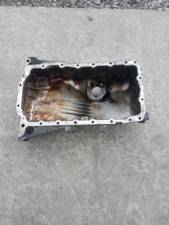 Oljetank Audi A4 B6 B7 1.8 T BFB image 8