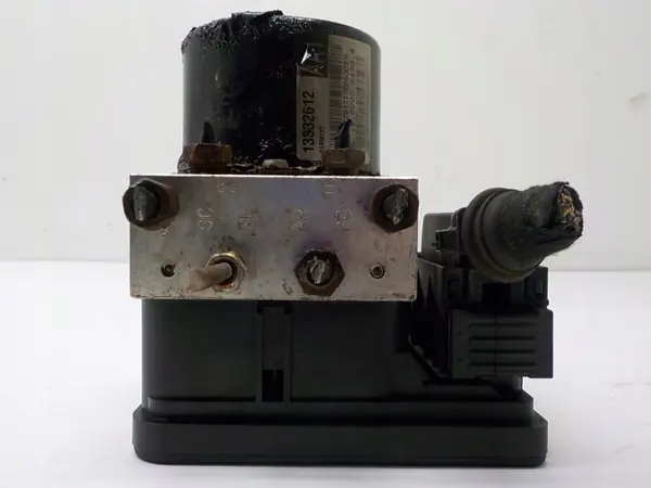 Opel Astra J ABS-pumppu OEM 13332612 AA1 image 3