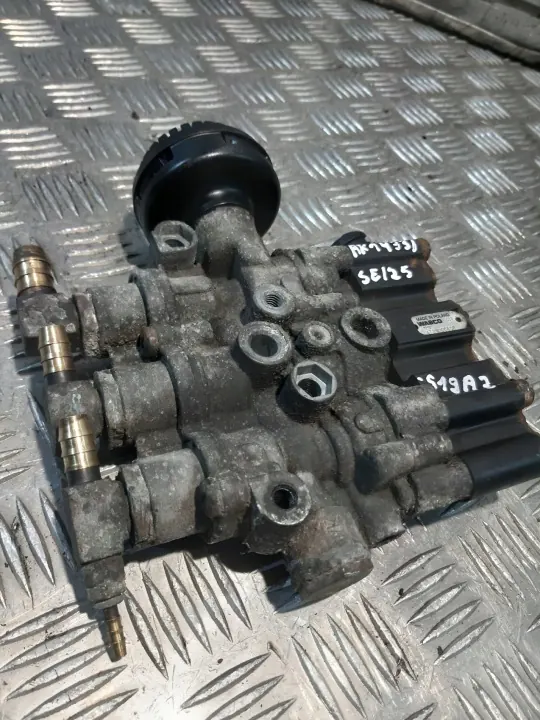 Soupape magnétique Wabco 4729000600 - Occasion image 6
