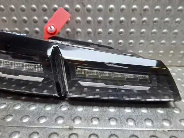 Lámpara Trasera Izquierda 9835300680 Peugeot 308 III T10 2021- image 3