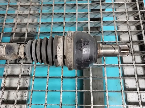 Semi-eixo dianteiro esquerdo Mercedes GLA X156 13-19 image 2