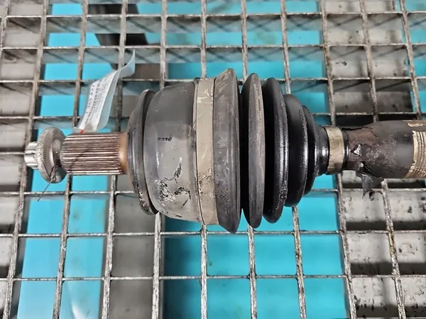 Semi-eixo dianteiro esquerdo Mercedes GLA X156 13-19 image 3