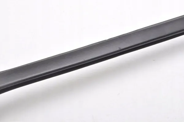 Volvo XC60 II Frontscheibenleiste Rechts OEM 32210591 image 3