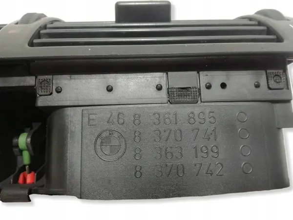 BMW 3 E46 Mittventilationsgallret OEM 8370741 image 4