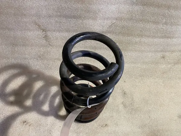 Lexus NX 2020 Hinterfeder OEM UTO31857 image 3