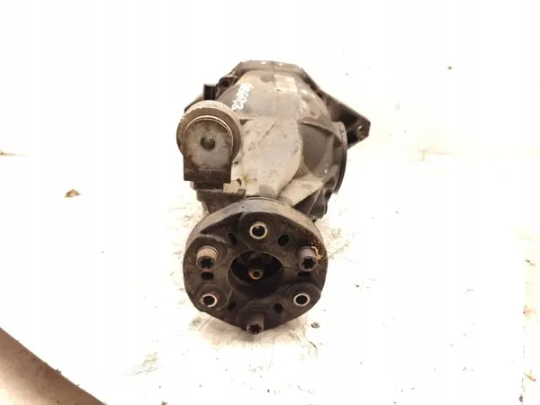 Mercedes C-Class Rear Differential A2093510205 image 5