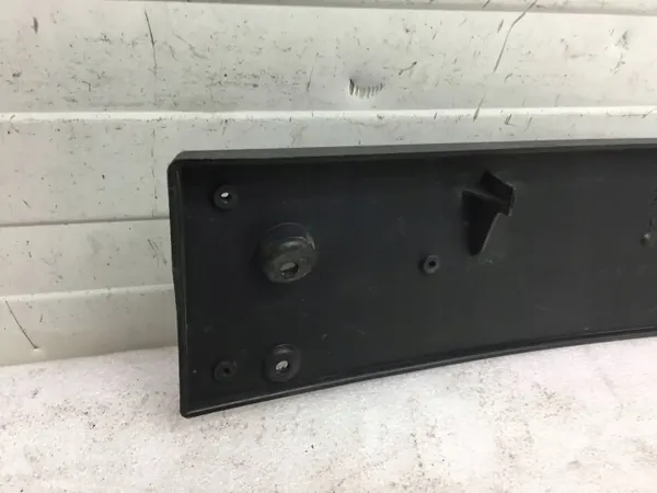 Mercedes-Benz SLK R171 2008 Voor kentekenplaathouder OEM A1718850081 image 6