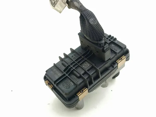 Jaguar F-Pace 2017 Atuador de turbocompressor G4D39137 image 2