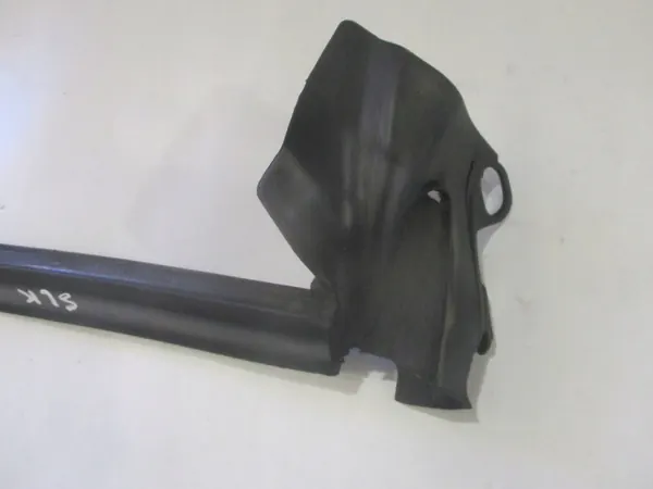 Deur raamrubber links achter OEM COE718 Mercedes image 3