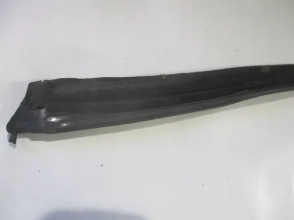 Deur raamrubber links achter OEM COE718 Mercedes image 6