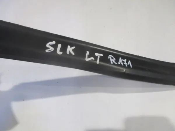Deur raamrubber links achter OEM COE718 Mercedes image 8