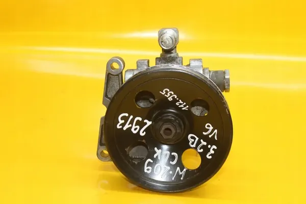 Bomba de direção assistida Mercedes W209 W203 CLK 3.2 V6 0024662401 image 2