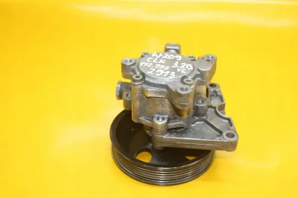 Bomba de direção assistida Mercedes W209 W203 CLK 3.2 V6 0024662401 image 4