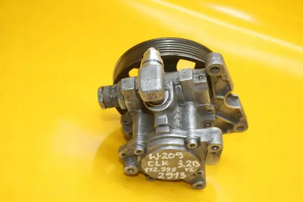 Bomba de direção assistida Mercedes W209 W203 CLK 3.2 V6 0024662401 image 6