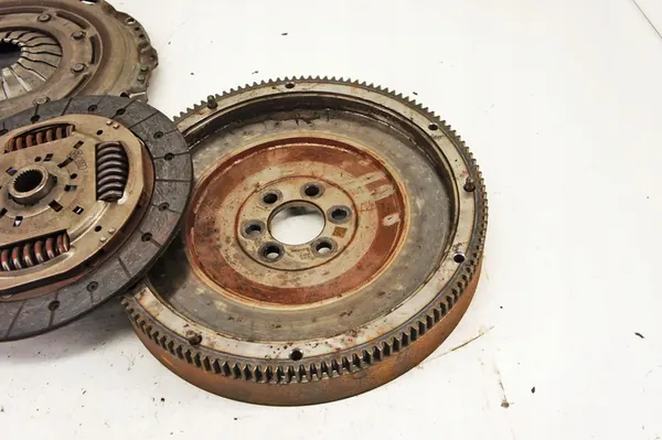 LM246 Skoda Fabia III 1.4d Conjunto de Embreagem image 7