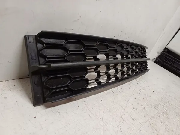 Griglia paraurti anteriore SKODA OCTAVIA 3 III LIFT 5E0853677L image 3