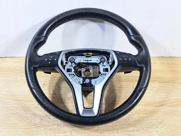 Mercedes W212/W218 Ohjauspyörän Paddlet OEM A2184600618 image 2