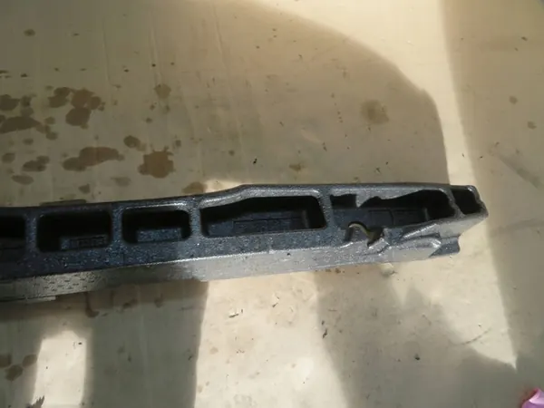 Etupuskuriabsorberi Renault Kadjar image 9