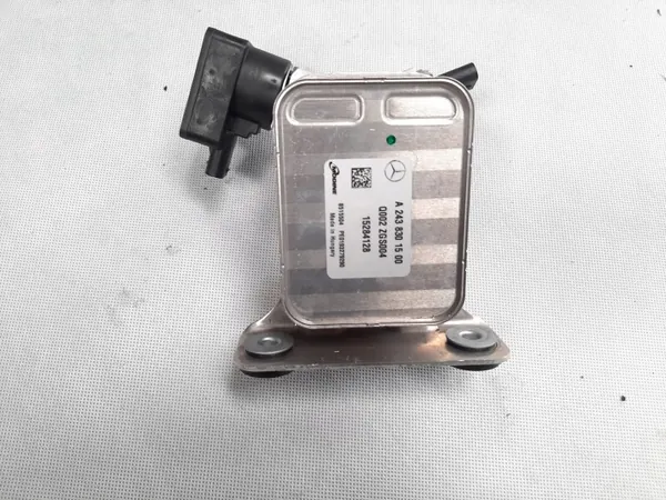 Mercedes-Benz EQA H243 Klima-Wärmetauscher-Ventil A243830150 image 3