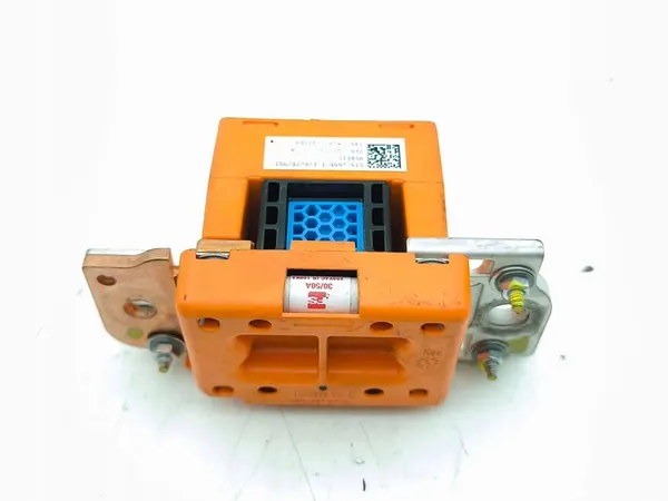 Pyrotechnische connector Tesla Model S 2015 107717700A image 3