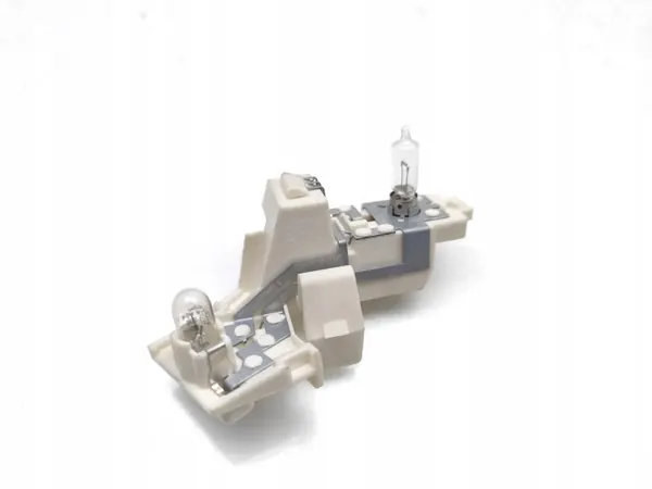 OEM 13306462 Takavalolamppupohja oikea Vauxhall Astra image 4
