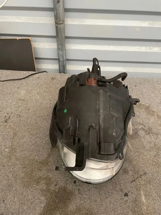 Farol direito Fiat 500L 2015 image 4