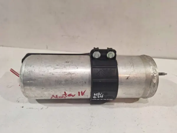 OEM 921408942R AC Kondensor för Renault Kangoo III image 3
