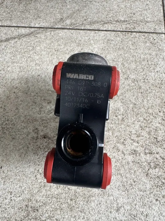 Vanne de chauffage AdBlue Iveco Stralis Hi-Way image 3