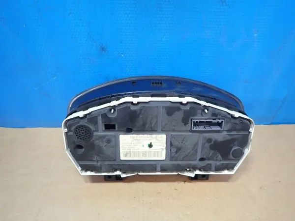 Compteur Ford Kuga MK1 2.0 TDCI OEM 8V4T-10849-HL image 3