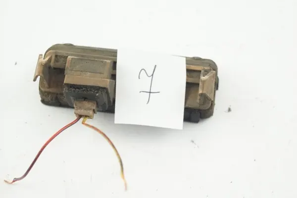 Microinterruptor porta-malas direito OEM 8D0827566A Audi A4 B5 image 7