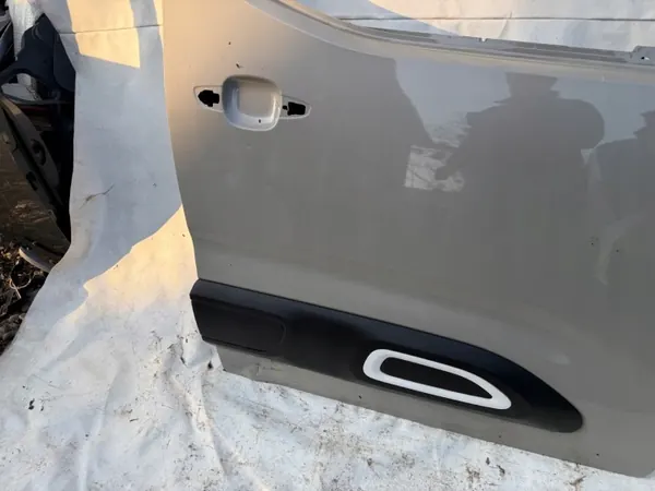 OEM Berlingo IV Partner Voor rechter deur - Gebruikt image 4