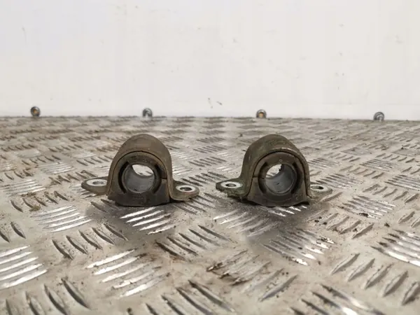 Support de stabilisateur avant Subaru Forester OEM 23 image 2