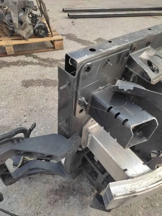 Front bumper Jeep Cherokee 3291570113K image 4