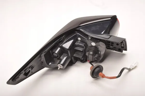 Lámpara trasera derecha Mazda MX-30 KSD451150 image 4