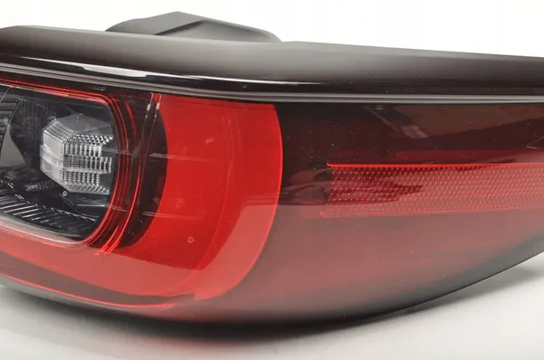 Lámpara trasera derecha Mazda MX-30 KSD451150 image 6