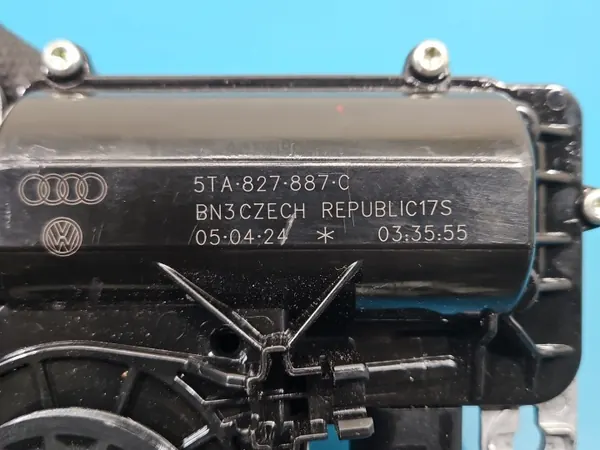 Fecho de porta traseira OEM 5TA827887C para Skoda Superb III image 3