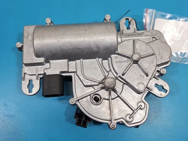 Fecho de porta traseira OEM 5TA827887C para Skoda Superb III image 5