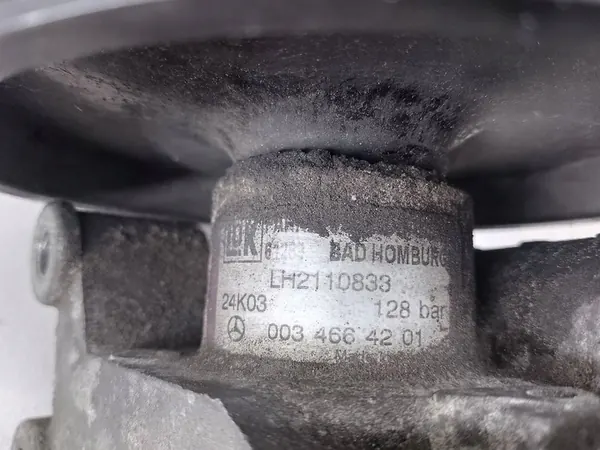 Bomba de Direção Assistida Mercedes Classe E W211 1.8 image 7