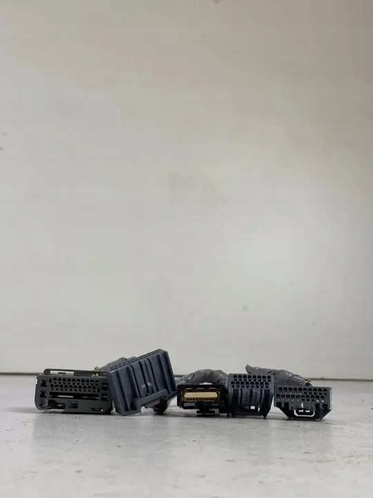 Conector Rádio Honda OEM 39100-TV1-E31-M1 Usado image 4