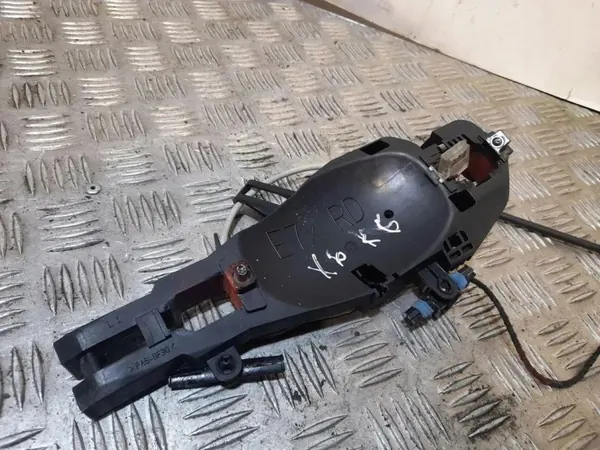 BMW X5 E70/E71 linker achterdeurhendel LED OEM 7209883 image 4