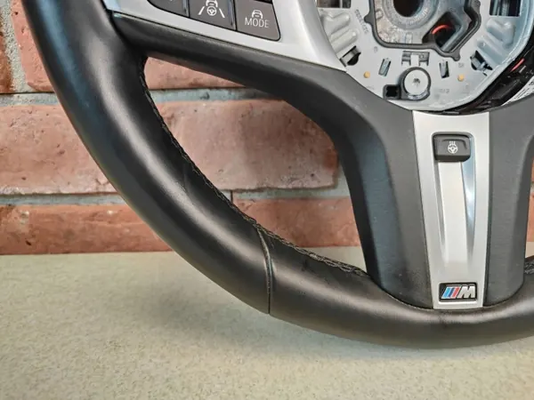 BMW M-Paket Ratt med Paddlar och Värme image 9
